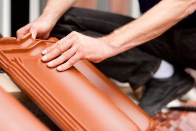 Versleten dakbedekking tijdig vervangen